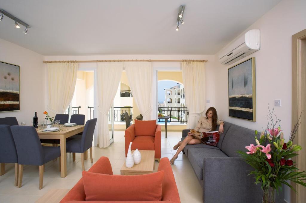 St Nicolas Apartments Paphos Exterior photo